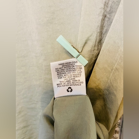 🍀NWT Oak&Olive Sz-L Light, Soft, Flowing Fabric- Beautiful Neutral Soft Green🍀 - Picture 14 of 16